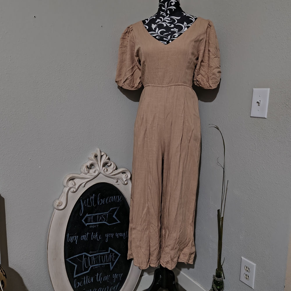 Vintage-Inspired Tan Jumpsuit with Puff Sleeves